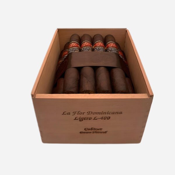La Flor Dominicana Ligero
